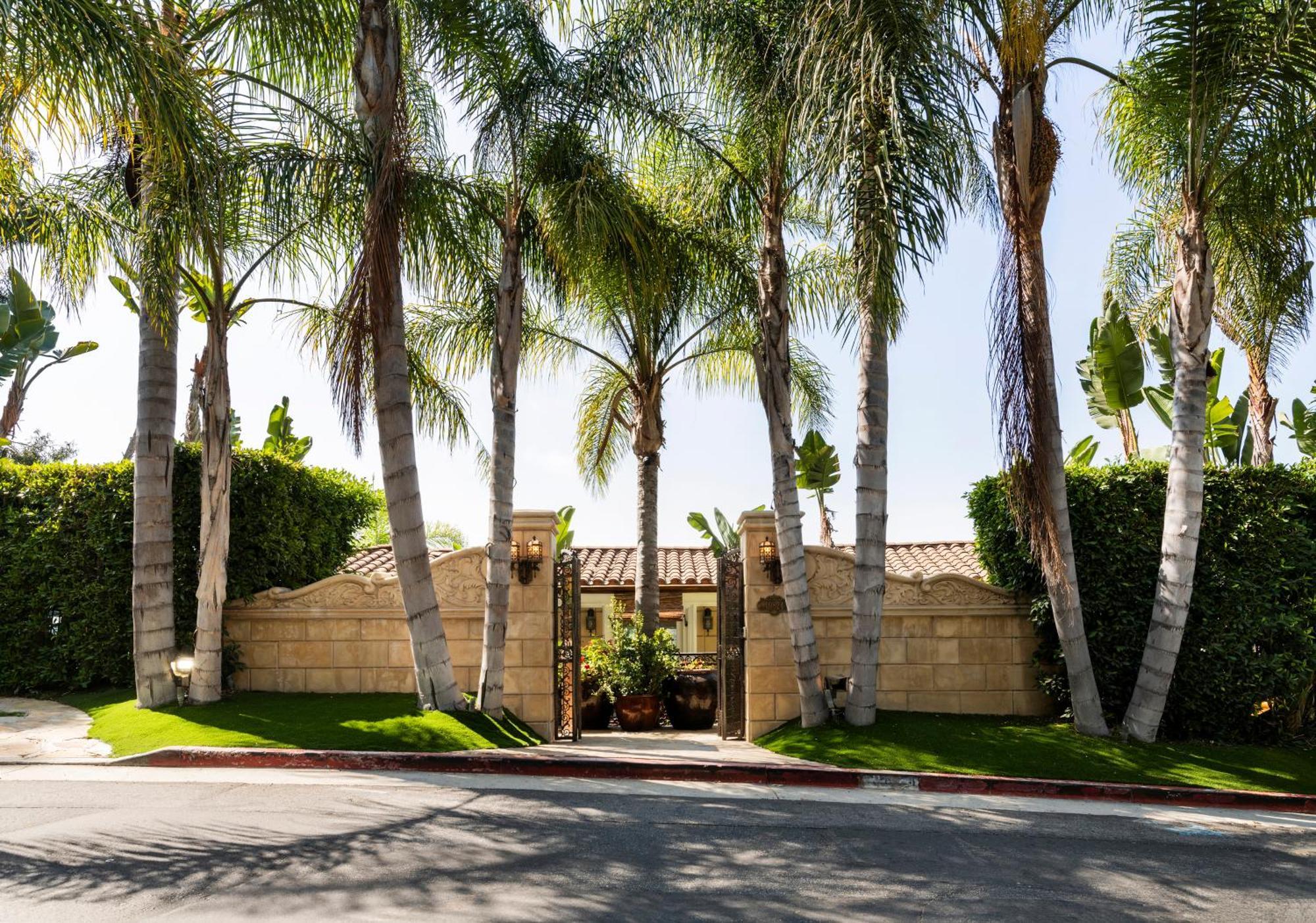 Bel Air Luxury 6 Bedrooms Entire House Angeles Pousada *